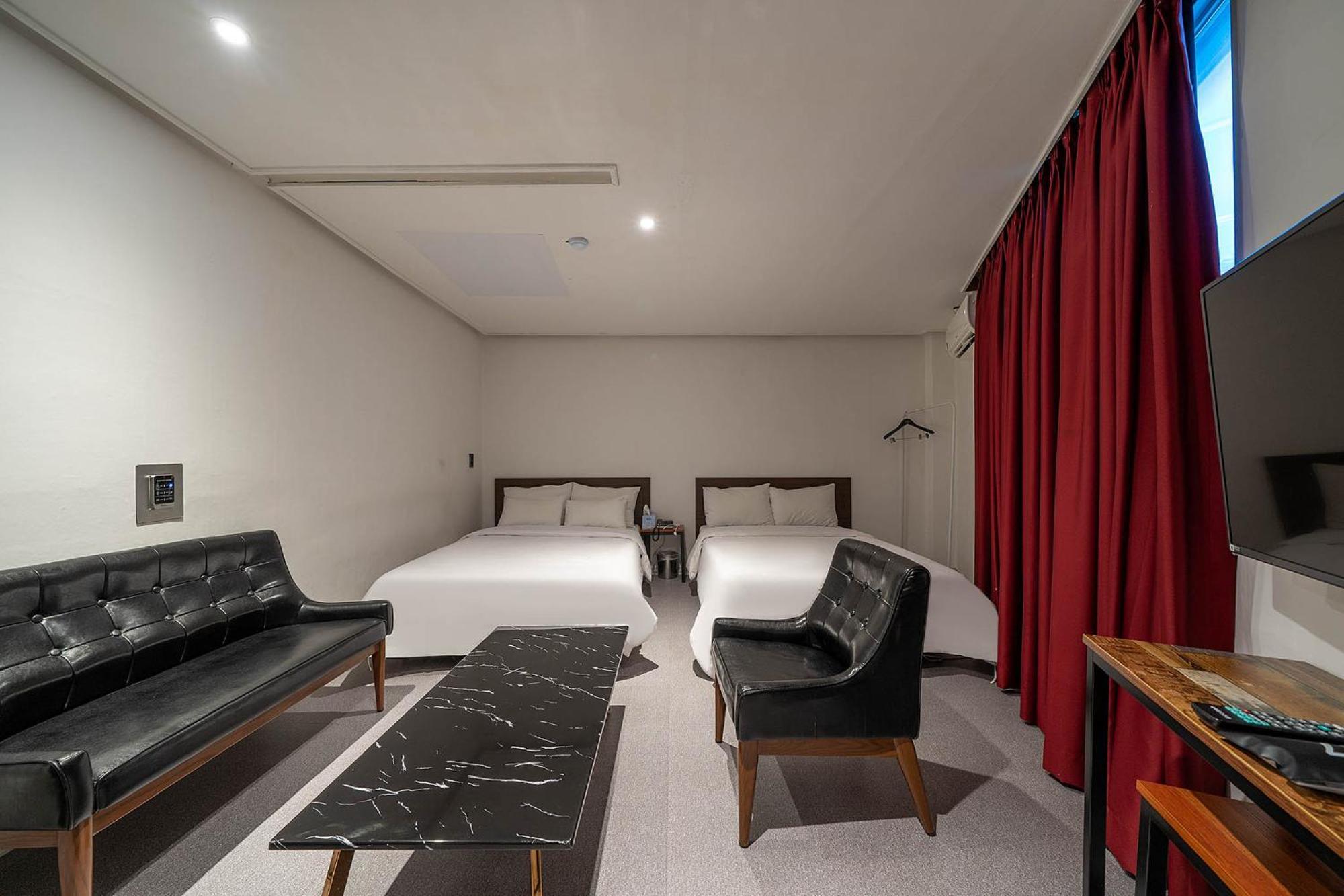 Pacific7 Hotel Pyeongtaek Exterior photo